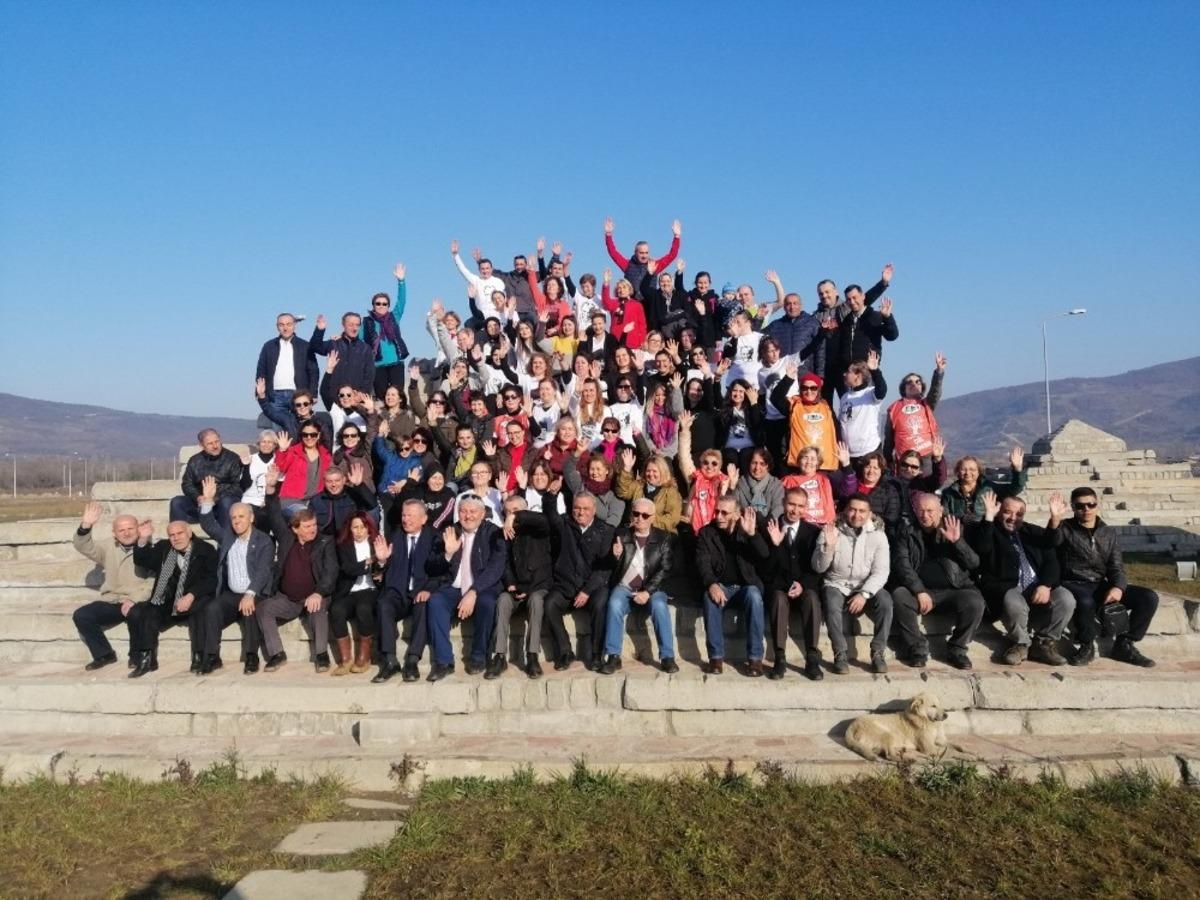 &Ccedil;aycuma&rsquo;da 430 meyve fidanı toprakla buluştu