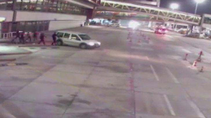 İstanbul havalimanlarında akılalmaz göçmen kaçakçılığı! Aralarında polisler de var G2