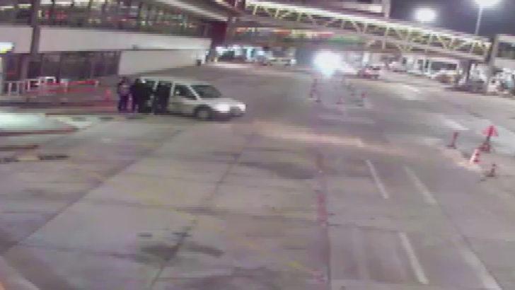 İstanbul havalimanlarında akılalmaz göçmen kaçakçılığı! Aralarında polisler de var G3