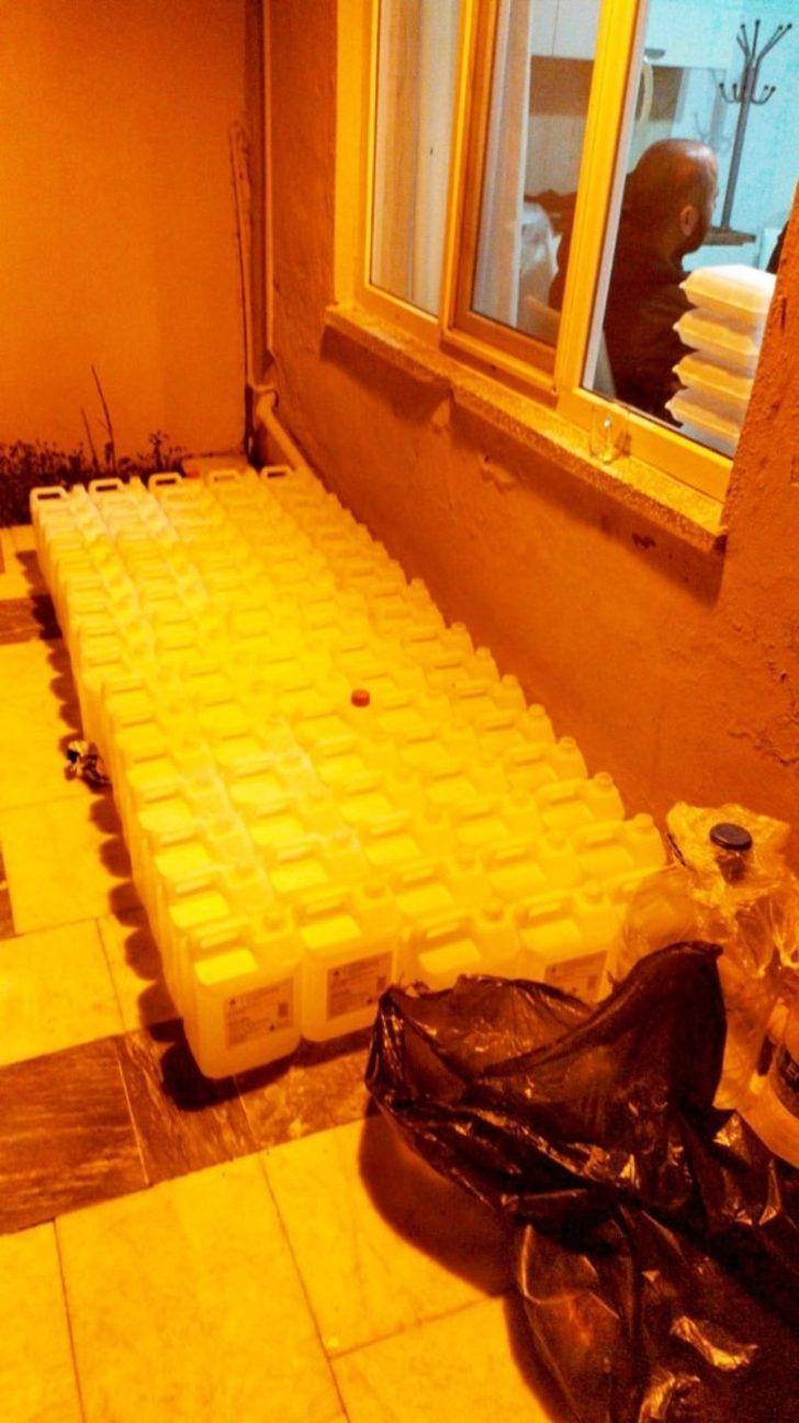 Köyceğiz’de yeni yıl öncesi 70 bin TL değerinde sahte alkol ele geçirildi G3