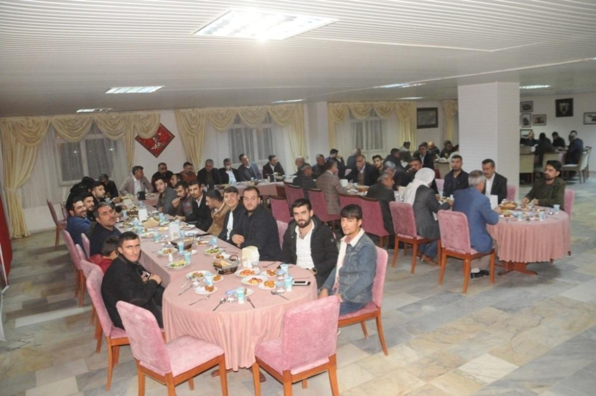 Cizre Kuyumcular Derneği y&ouml;netimi, &uuml;yeleriyle buluştu