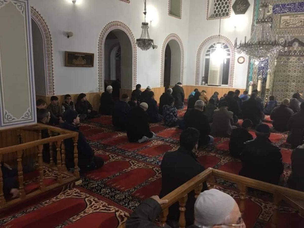 &Ouml;ğrenciler sabah namazında buluştu