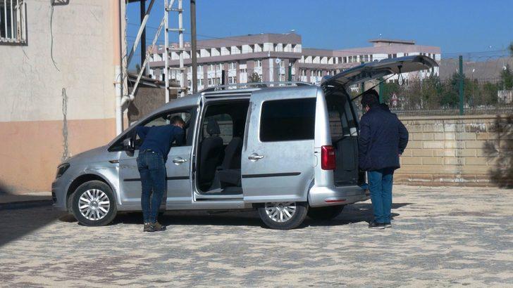 Kayınpederini arayıp 'takip ediliyoruz' dedi bir daha haber alınamadı! Genç çiftin aracı terk edilmiş halde bulundu G2