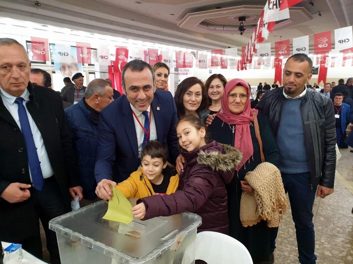 CHP Nazilli&rsquo;de Başkan Serkan Sevim G&uuml;ven tazeledi