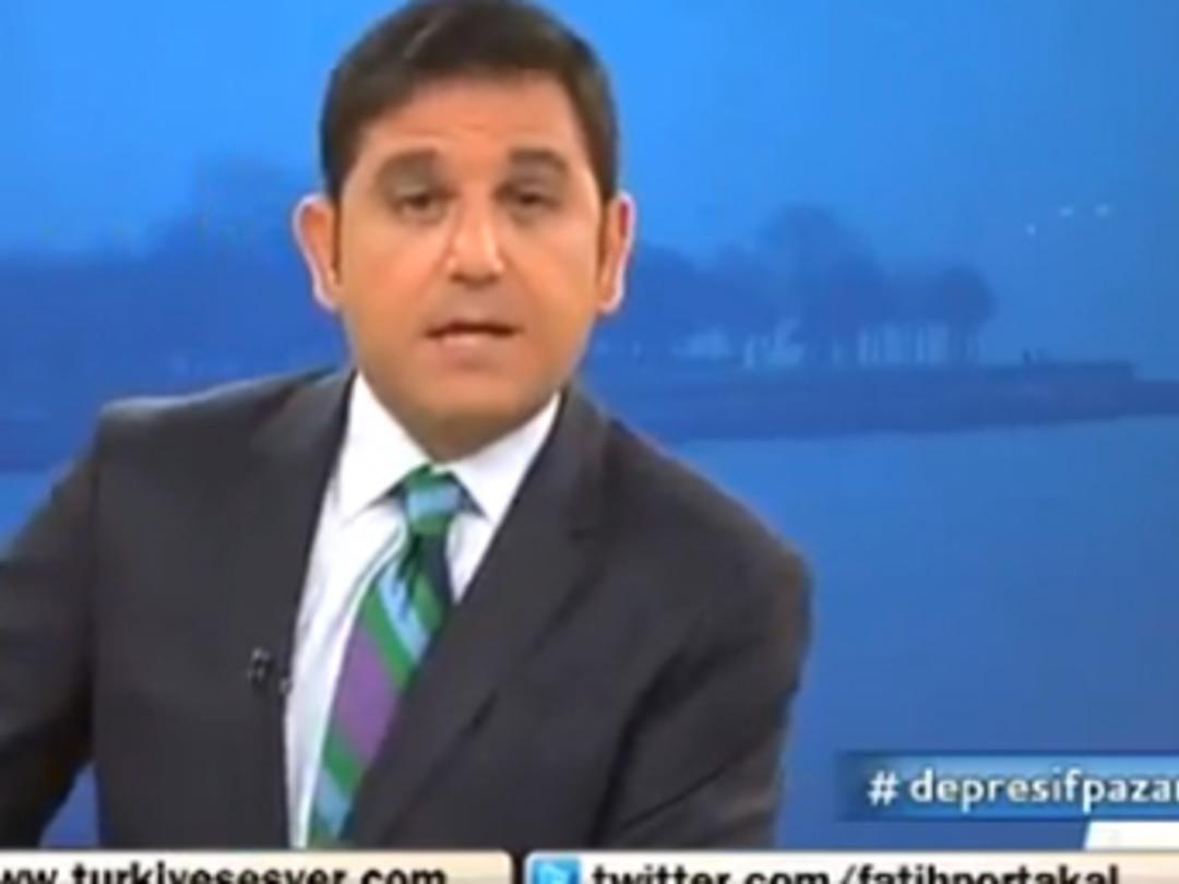 Canlı yayında &ccedil;ıldırdı