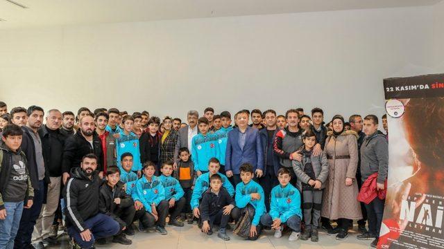 Van Büyükşehir, haltercilere Naim Süleymanoğlu’nun filmini izletti