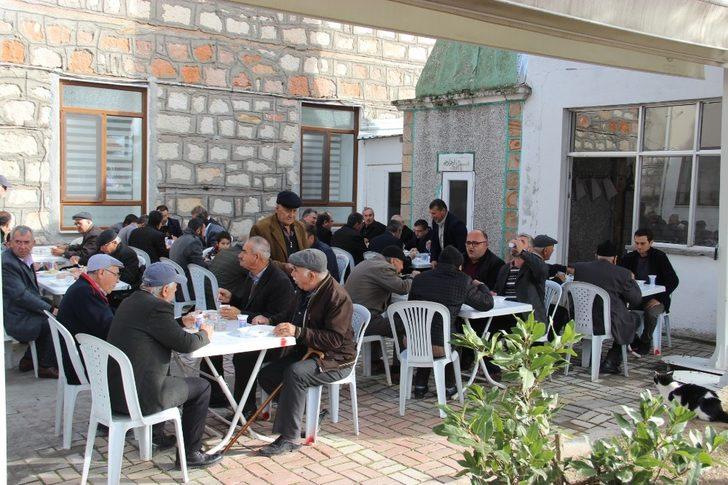 Tadilatı tamamlanan cami ibadete açıldı G5