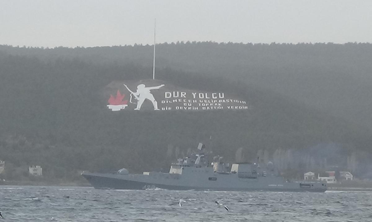 Rus savaş gemisi Admiral Essen, &Ccedil;anakkale Boğazı&rsquo;ndan ge&ccedil;ti