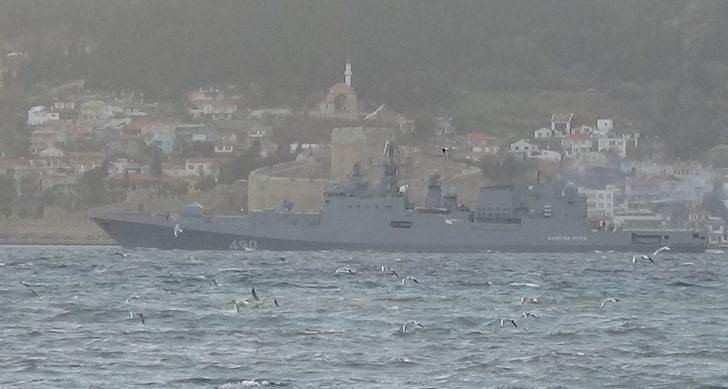 Rus savaş gemisi Admiral Essen, Çanakkale Boğazı’ndan geçti G2