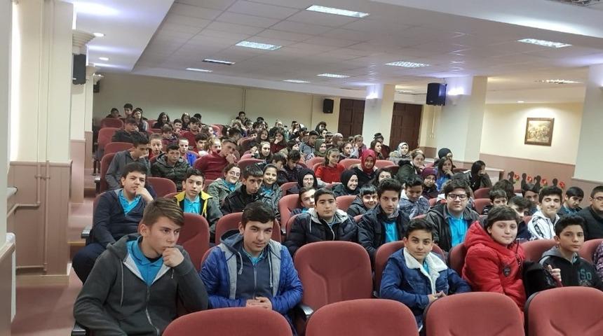 Kargı’da öğrencilere terör konferansı