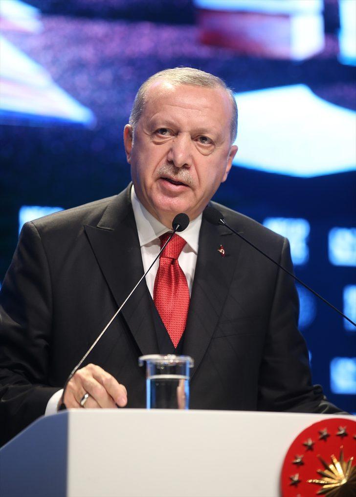 Cumhurbaşkanı Erdoğan, 2019 Necip Fazıl Ödülleri Töreni'nde konuştu: (2) G1