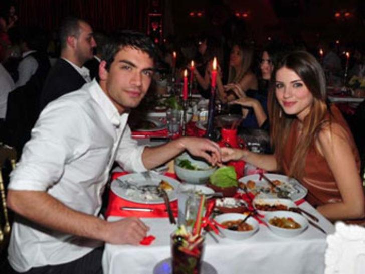 Dizi aşıkları Sevgililer Günü'nü kutladı G3