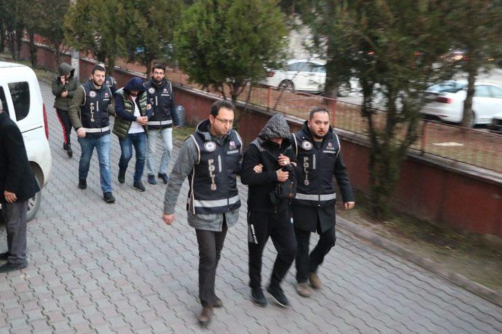 Ekipler önce izlemeye aldı sonrasında düğmeye bastı! Araçtan neler çıktı neler! G2