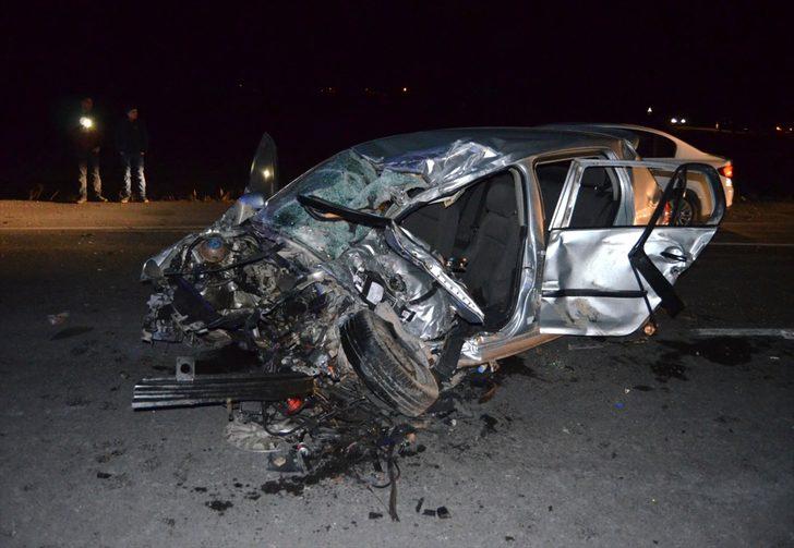 Aksaray'da otomobil ile tır çarpıştı: 1 ölü, 4 yaralı G3