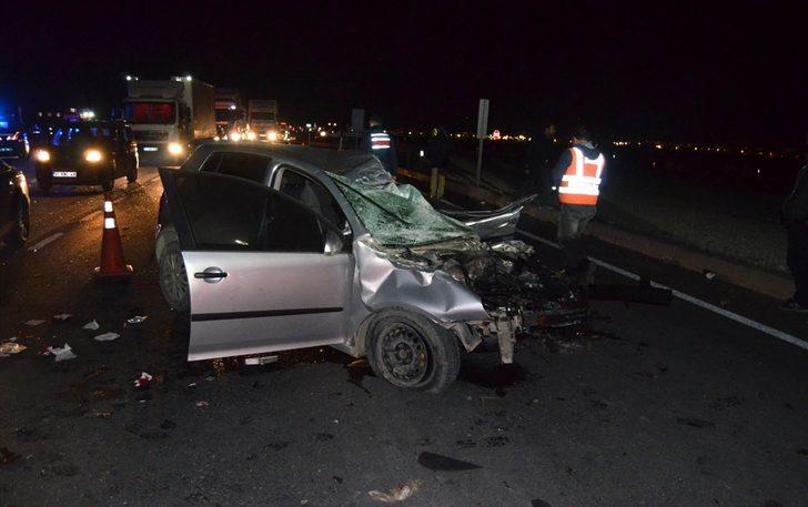 Aksaray'da otomobil ile tır çarpıştı: 1 ölü, 4 yaralı G4