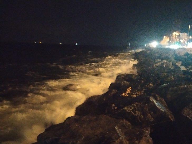 İstanbul’da şiddetli lodos deniz trafiğini vurdu! İptaller peş peşe geldi! G1