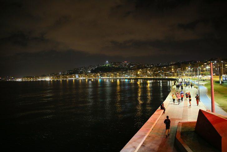 İzmir'de "en uzun gece" koşusu düzenlendi G3