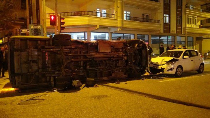 Başkent’te servis ile yolcu otobüsü çarpıştı: Yaralılar var! G4