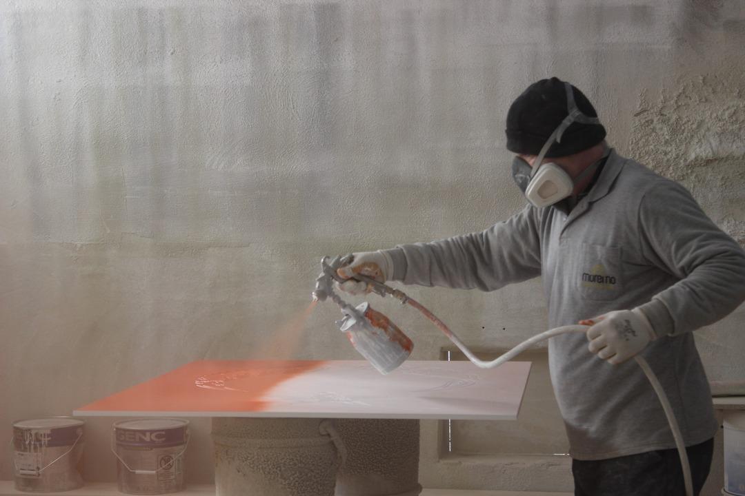 El iş&ccedil;iliğiyle &uuml;retip d&uuml;nyaya satıyor