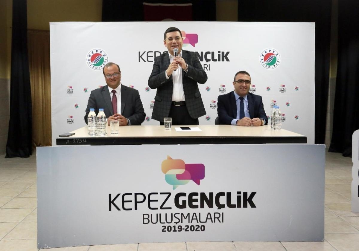 Başkan T&uuml;t&uuml;nc&uuml;&rsquo;den &ouml;ğrencilere iki dev m&uuml;jde