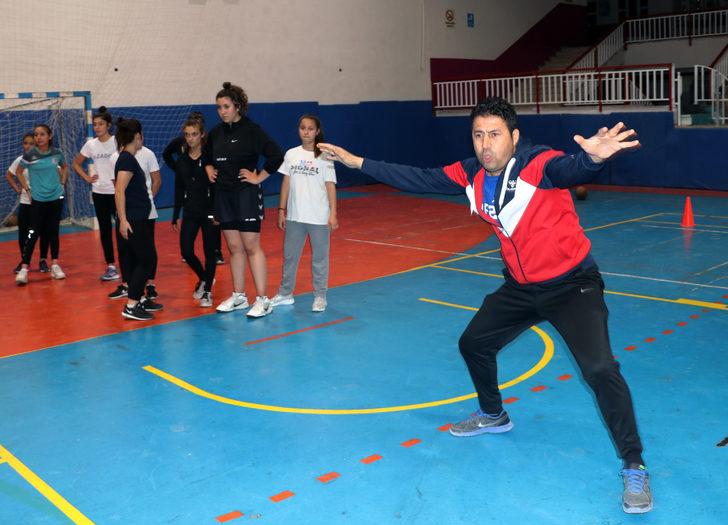 Basketbol aşkı için yüzlerce kilometre yol kat ediyor G3