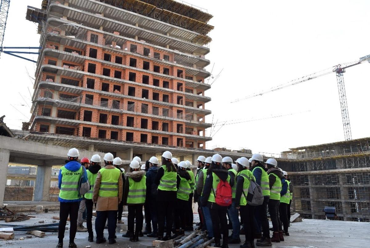 M&uuml;hendis adayları Bursa&rsquo;da sahaya indi