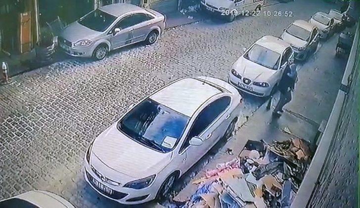 Beyoğlu'nda bir apartmanın çatısı uçtu! Baba ve oğlu son anda kurtuldu G5