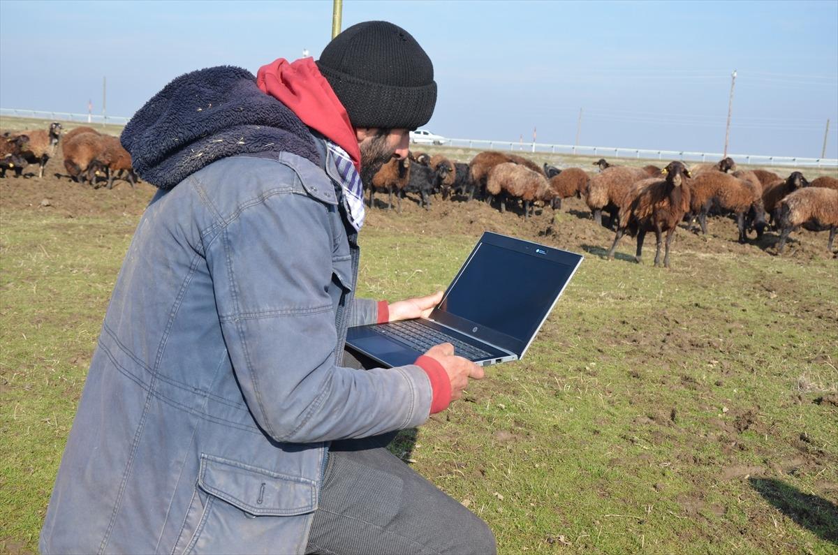 &Ccedil;obanlar ve tandır pişiren kadınlar AA'nın "Yılın Fotoğrafları" oylamasına katıldı