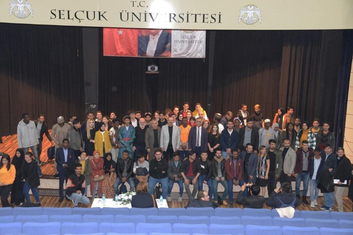 Sel&ccedil;uk &Uuml;niversitesinde Mehmet Akif Ersoy anıldı
