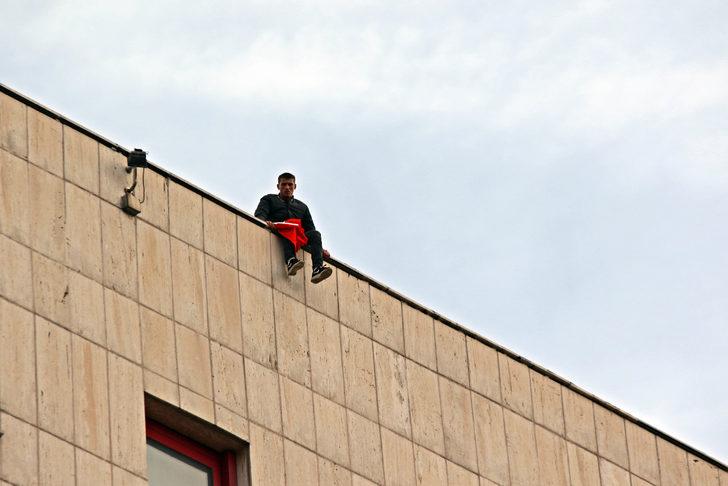 Samsun'da askerliğinin bitmesini istemeyen er intihara kalkıştı G4