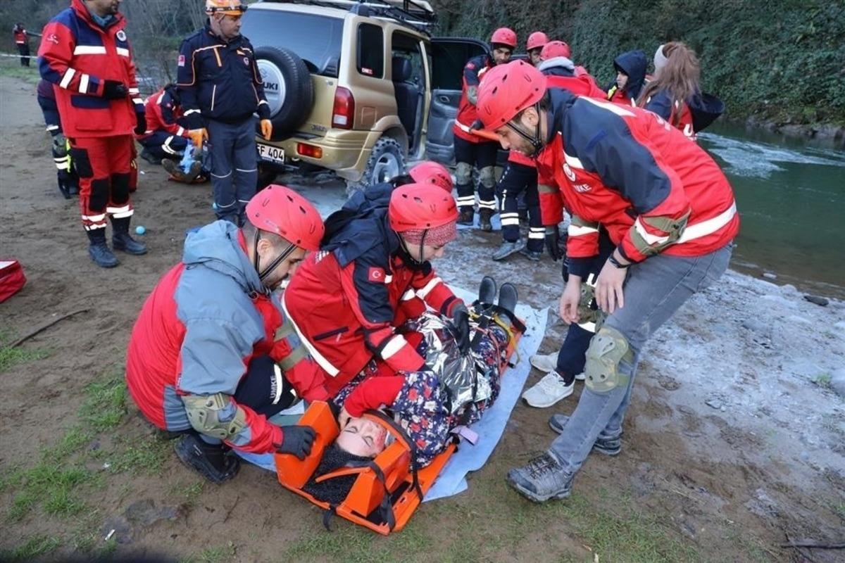 UMKE g&ouml;n&uuml;ll&uuml;leri i&ccedil;in eğitim kampı d&uuml;zenlendi