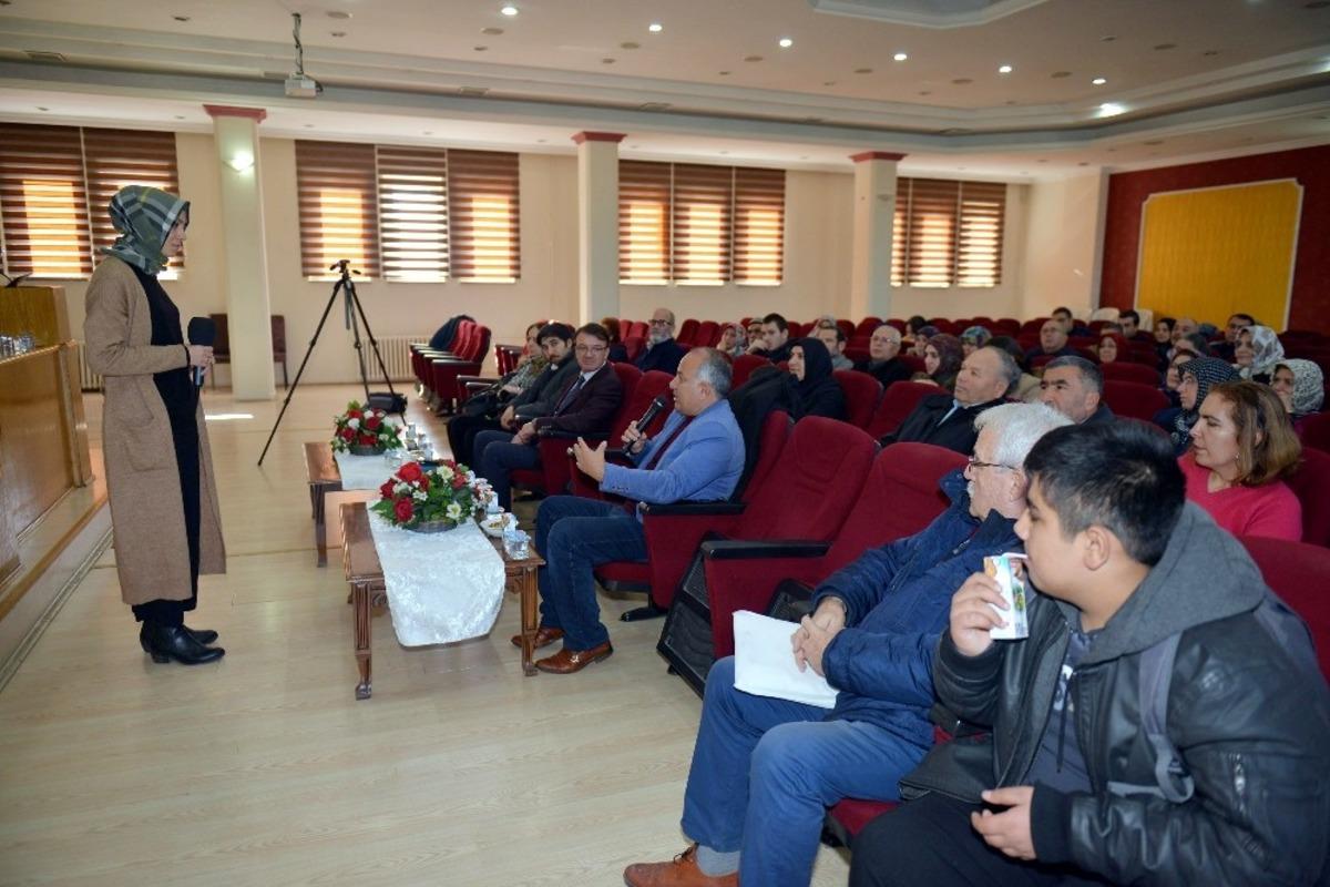 Isparta Belediyesinden ailelere mahremiyet eğitimi