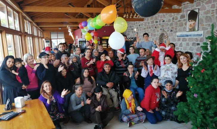 Ayvalık’ta engelliler yeni yıla erken girdi G1