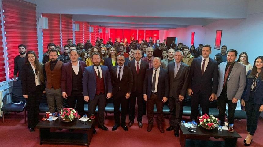 Kariyer g&uuml;nleri gen&ccedil;lere ışık tutuyor