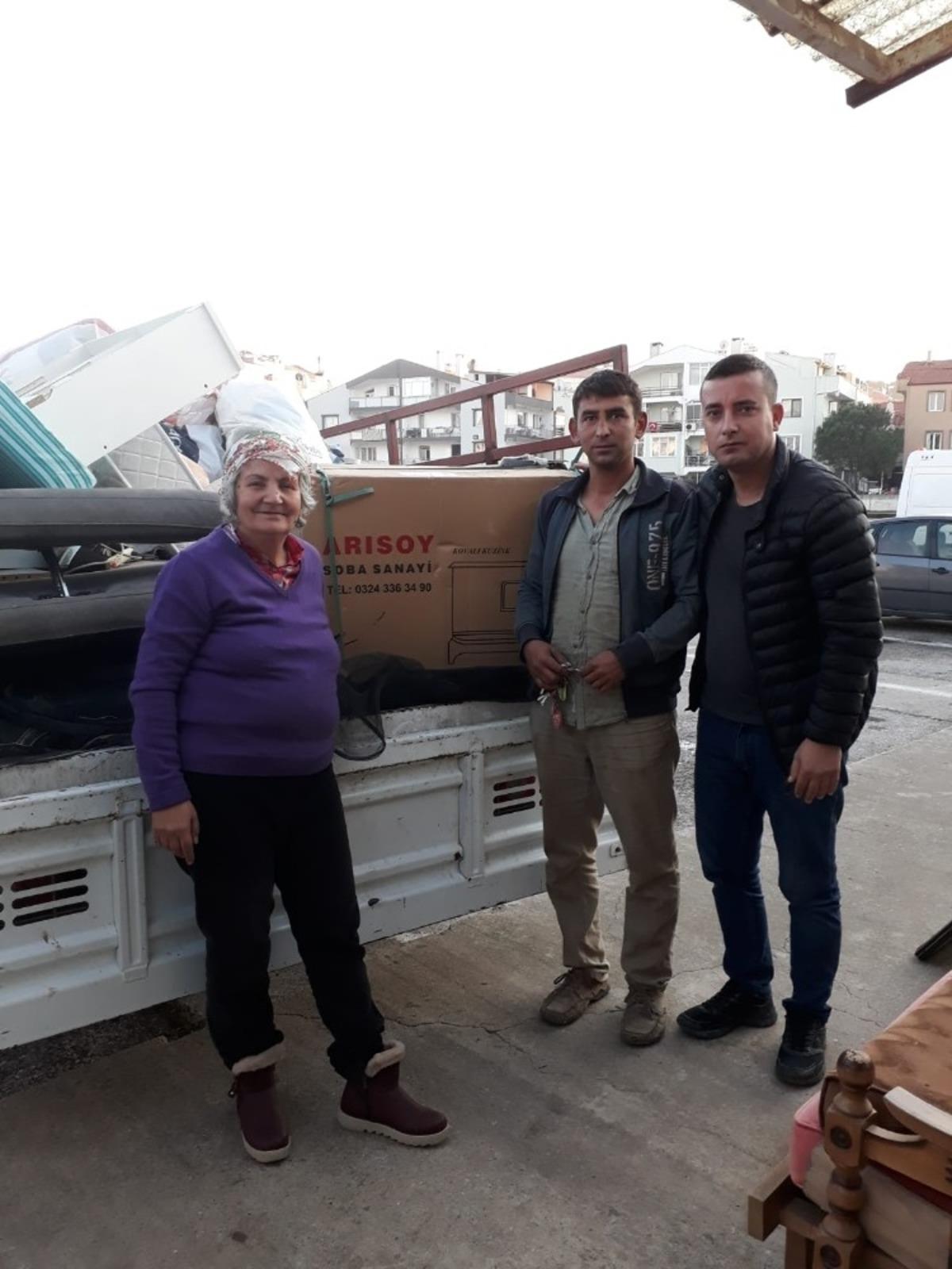 Şefkatli ellerden ihtiya&ccedil; sahiplerine soba ve k&ouml;m&uuml;r yardımı