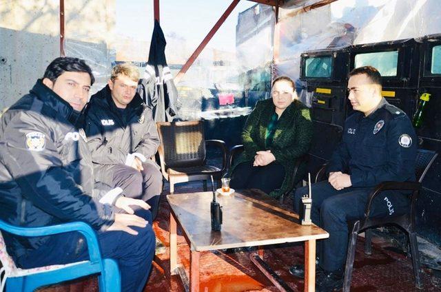 Kaymakam Demir’den polis uygulama noktasına ziyaret