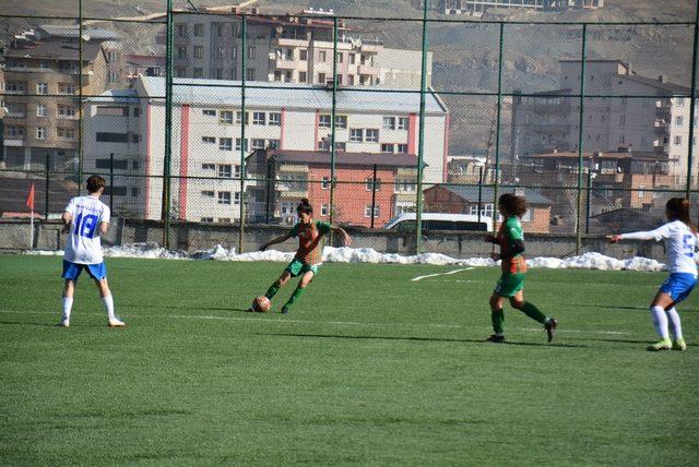 Kadınlar 1. Lig: Hakkarigücü: 4 - Amedspor: 3