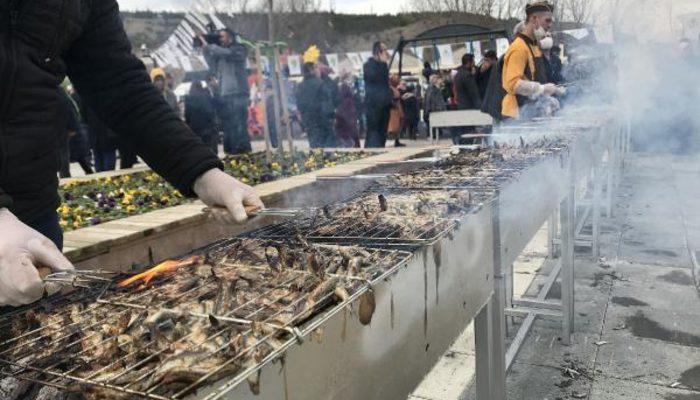 Ankara'da Balık Festivali! 2 ton hamsi 2 saatte bitti
