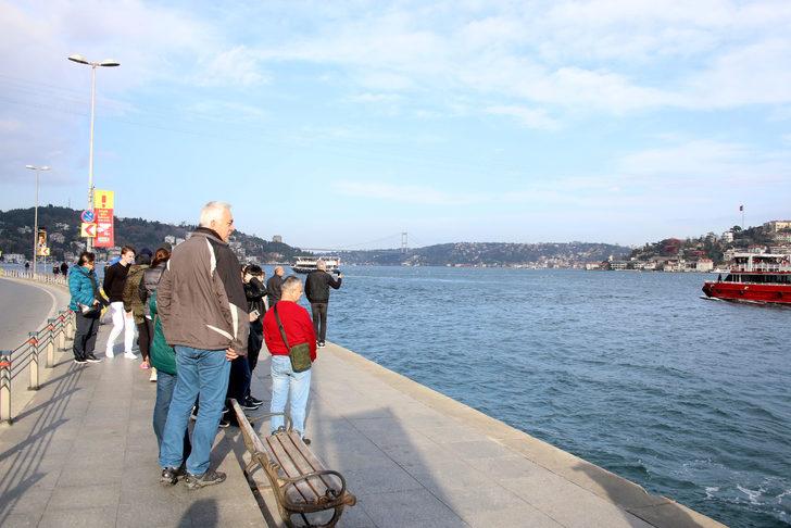 Aralık ayında şaşırtan görüntü! İstanbul Boğazı'nda... G2