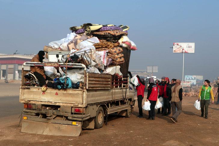 Suriye'den Türkiye sınırına göç edenlerin sayısı 25 bin oldu (3) G1