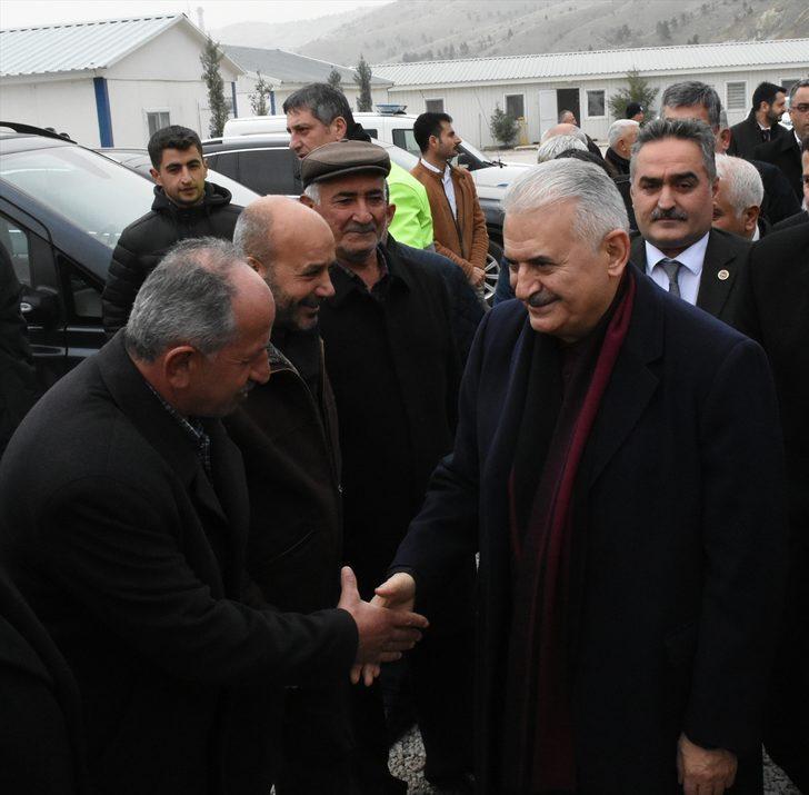 Binali Yıldırım, inşaatı devam eden yeni Kömürhan Köprüsü'nü inceledi G1