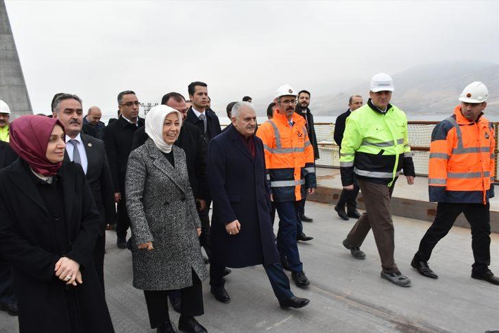 Binali Yıldırım, inşaatı devam eden yeni Kömürhan Köprüsü'nü inceledi G3