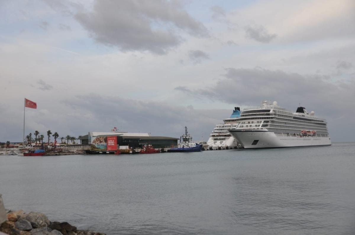 Kuşadası&rsquo;nda kruvaziyer turizmi