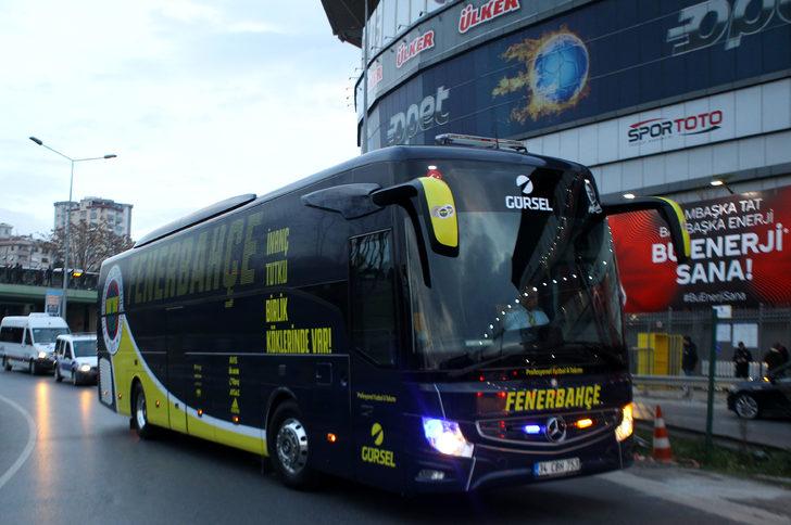 Beşiktaş ve Fenerbahçe takımları stada ulaştı G5