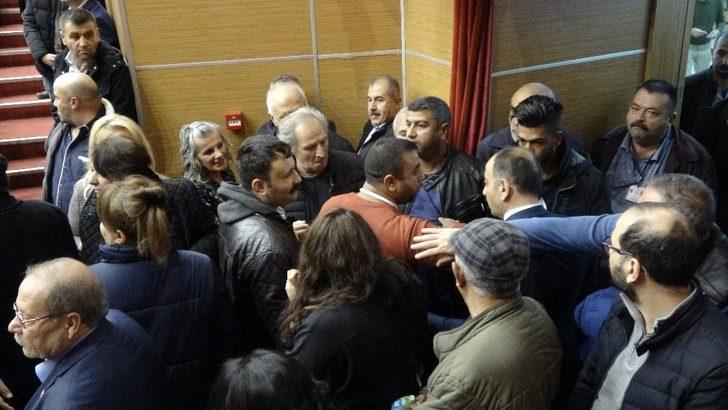 CHP’de gergin kongre G5