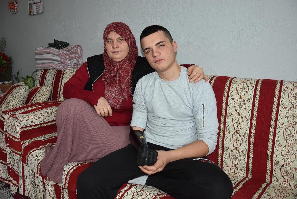 Haluk Levent destek oldu, Nurettin protezine kavuştu