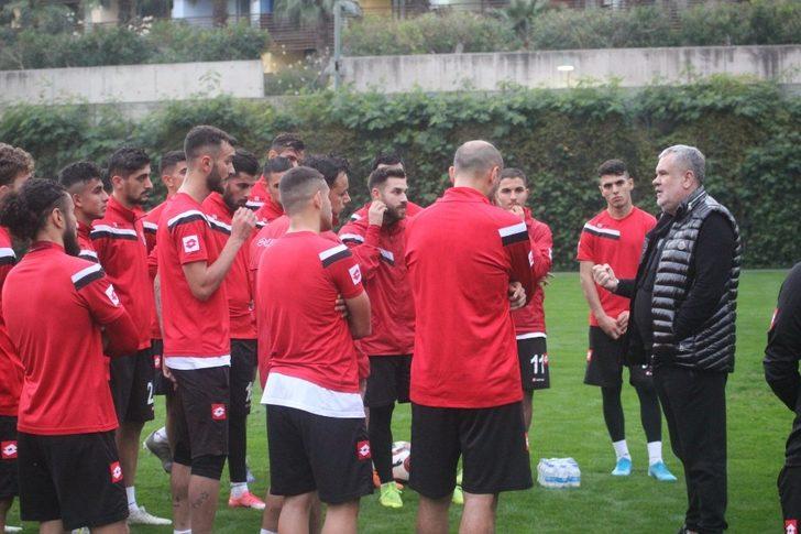 Elazığspor’da Antalya kampı başladı G1