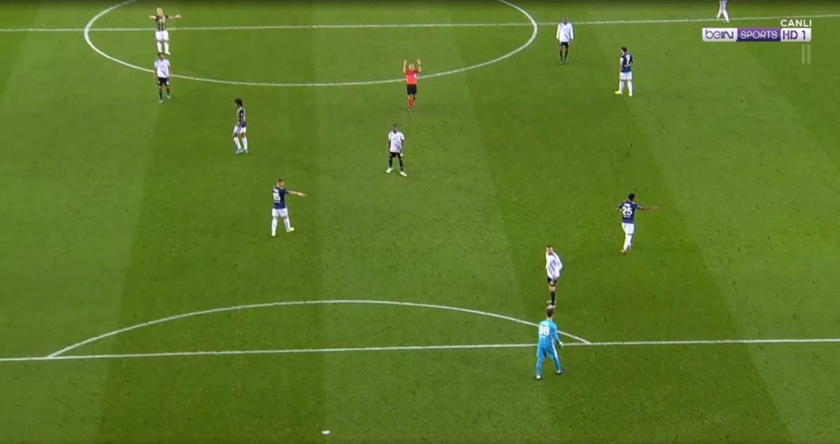 Altay Bayındır'dan Fenerbah&ccedil;e-Beşiktaş derbisine damga vuran hatalar