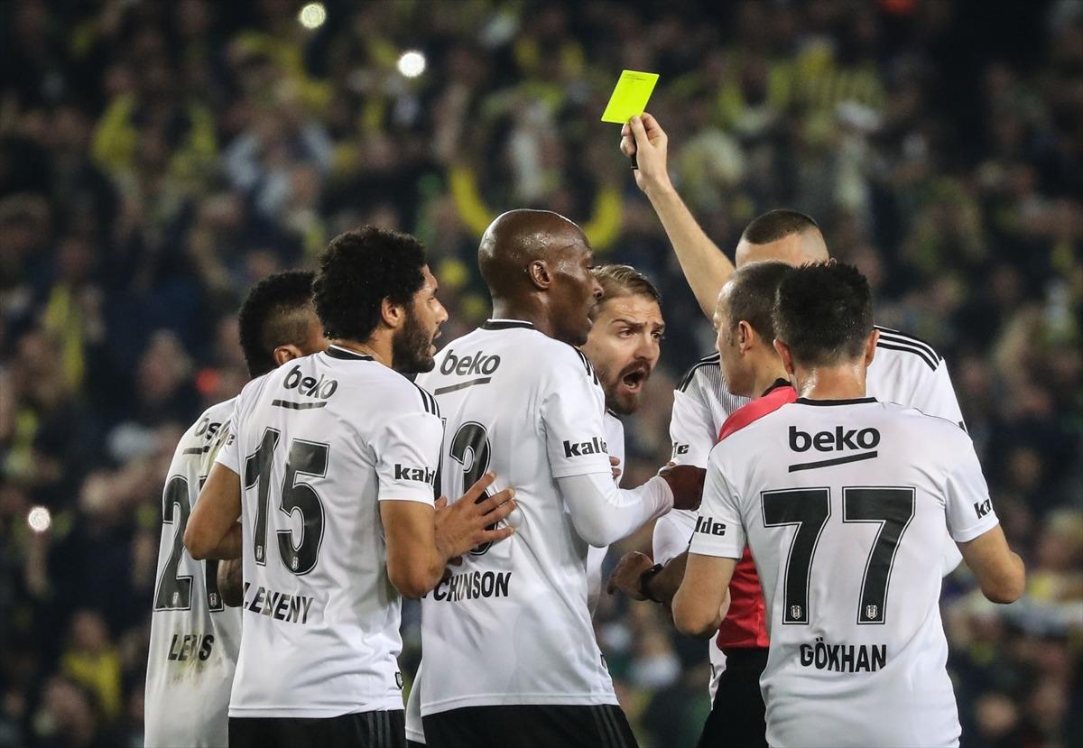 Beşiktaş'ta C&uuml;neyt &Ccedil;akır isyanı