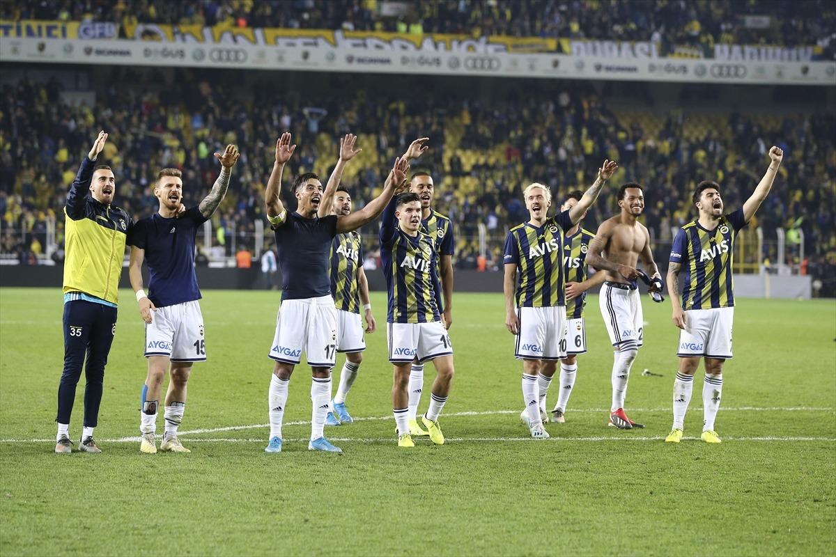 Fenerbah&ccedil;e'de Serdar Aziz cezalı duruma d&uuml;şt&uuml;